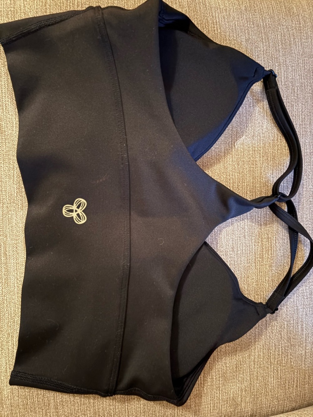 Aritzia GloTone Incline Sports Bra - Black - Picture 6 of 6